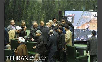 حضور شهردار تهران در جلسه علنی مجلس شورای اسلامی 32