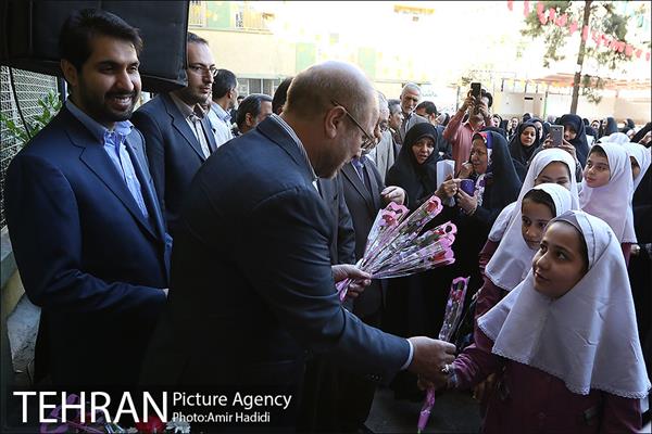 آغاز سال تحصیلی ۹۶- ۹۵ با حضور شهردار تهران 17
