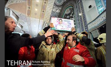 تشییع شهدای آتش نشان در شبستان مصلی 6