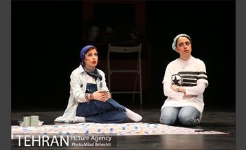 نمایش آوازهای سر شام‎ 14