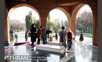 رونمایی از مقبره شهدای گمنام بوستان 22 بهمن 27