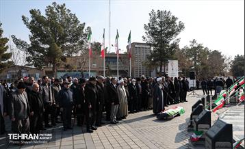 مراسم تشییع مرحوم محمدهادی چمران برادر مهدی چمران 34