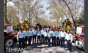 کاروان گل«استقبال از نوروز» در تهران 16