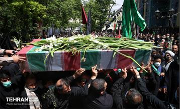 مراسم تشییع و تدفین شهدای گمنام در منطقه ۳ تهران  20