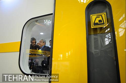 بازدید معاون علمی و فناوری رییس جمهور از نمایشگاه مترو  5