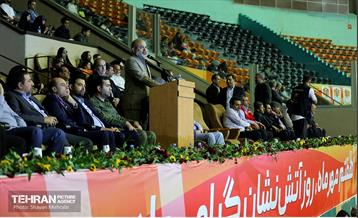 گرامیداشت روز آتش‌نشان 1