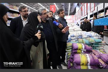 بازدید سخنگوی دولت از بازار میوه و تره‌بار و شهروند جلال آل احمد 12