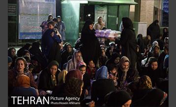 یک لقمه مهربانی در امام زاده علی اکبر 20