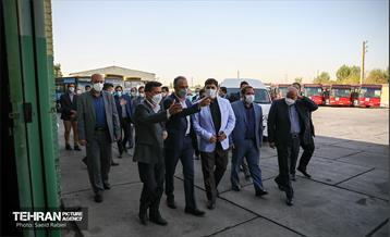 بازدید اعضای شورای شهر از مرکز اورهال سامانه شماره 2 اتوبوسرانی 2