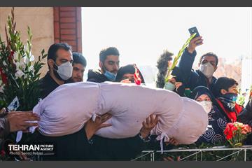 مراسم تشییع پیکر دو شهید گمنام دفاع مقدس در منطقه 11
