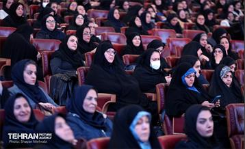 بزرگداشت مقام زن و مادر در برج میلاد 36