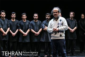 نمایش "من" در پردیس تئاتر تهران (خاوران) 44