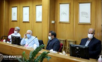 جلسه دکتر زاکانی با اعضای هیئت مدیره باغ موزه دفاع مقدس 7