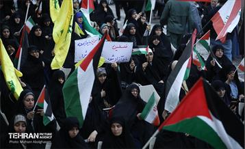 اولین همایش مسجد برقرار در حرم امام(ره) 51