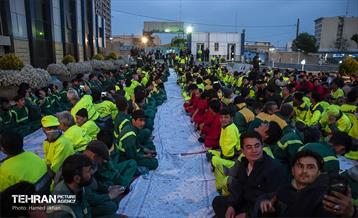 ضیافت یک هزار نفری افطار شهرداری منطقه ۵