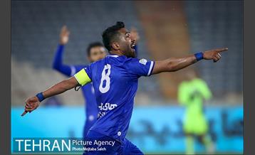 دیدار تیم های فوتبال استقلال تهران و نساجی مازندران 21