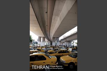 استراحت ظهرگاهی تاکسیرانان زیر پُل سیدخندان 15