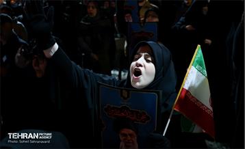 مراسم سوگواری هفتمین روز شهادت رهبر انقلاب در میدان هفت‌حوض