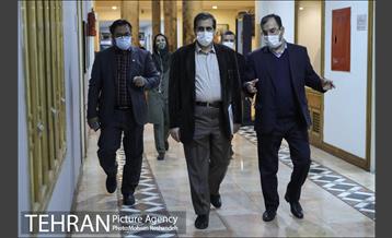 بازدید مدیران شهری و اعضای شورای شهر تهران از نمایشگاه تهران از منظر هنرمندان-2 9