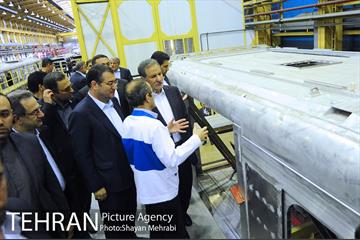 بازدید معاون اول رئیس جمهور به همراه شهردار تهران از کارخانه واگن‌سازی تهران 18