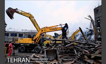 سومین روز عملیات امداد ونجات حادثه پلاسکو -2 10