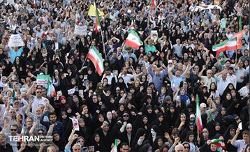 اجتماع مردمی در اعتراض به حمله آمریکا به تاسیسات هسته‌ای ایران 16