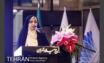 نشست شرکت کنندگان پنل های تخصصی حوزه زنان با مدیران شهری 2