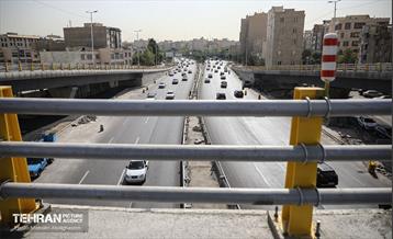 اینجا کارگاهه؛ پل تقاطع غیر همسطح در بزرگراه شهید باقری 22