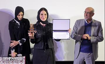 مراسم تقدیر از بازیگر فیلم «سرزمین فرشته‌ها» 7