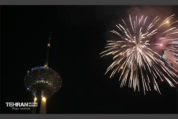 نورافشانی برج میلاد در شب پیروزی انقلاب اسلامی 14