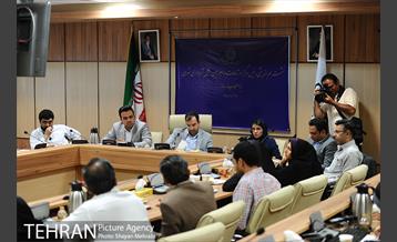 نشست هم اندیشی رئیس مرکز ارتباطات شهرداری تهران با اصحاب رسانه 42