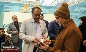 میز خدمت سازمان بازرسی شهرداری تهران در نماز جمعه 11