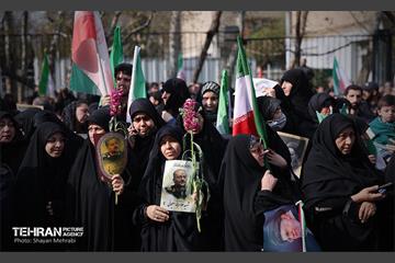 تشییع پیکر مطهر شهدای ناوشکن دنا 9
