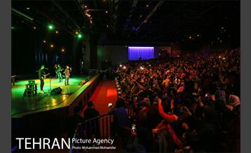 اجرای کنسرت موسیقی حامد همایون 1