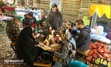 گذر یلدایی با حضور بانوان کارآفرین منطقه9