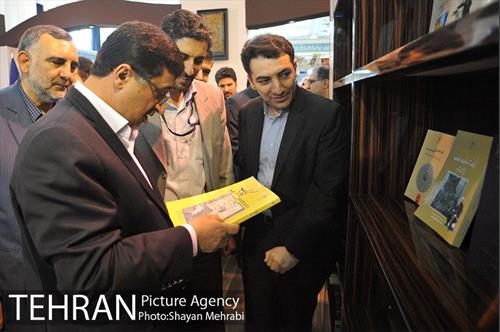 بازدید حسینی مکارم سرپرست شهرداری تهران ار نمایشگاه کتاب 23