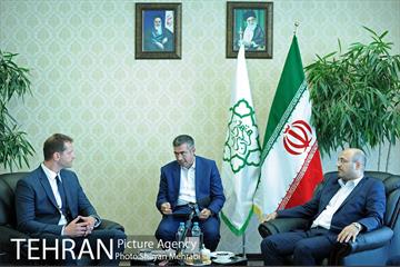 دیدار میهمانان خارجی حاضر در اجلاس جهانی شوراها و شهرداران با رییس مرکز ارتباطات و امور بین الملل شهرداری تهران 5
