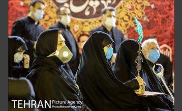 آیین بزرگداشت و تکریم خانواده های معظم شهدای مدافع حرم و مدافع سلامت 19