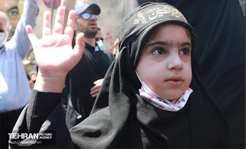 عزاداری ظهر عاشورا در میدان شهید طهرانی مقدم