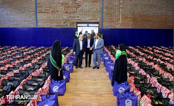 آئین اهدا 1100 بسته معیشتی در منطقه 3 شهرداری تهران 15