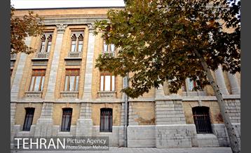 پاییز میدان مشق (سر در باغ ملی) 15