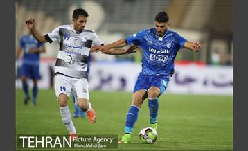 دیدار استقلال تهران و استقلال خوزستان در لیگ برتر فوتبال  18