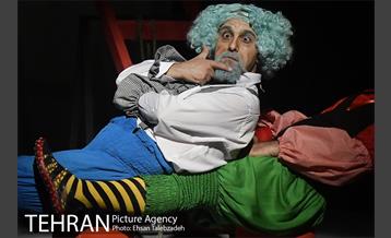 نمایش «مخ پریشون های شلم‎» 20