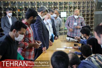 حضور شهردار تهران در انتخابات 1400