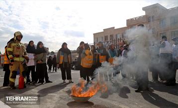 تمرین زلزله و ایمنی در منطقه ۲۲ 9
