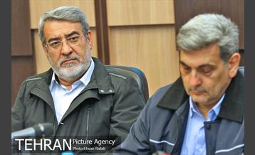 بازدید وزیر کشور از ستاد بحران شهر تهران 14