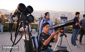 رصد «ماه خونین» از پل طبیعت 20