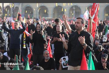 اقامه نماز بر پیکر آقای شهید ایران - 1 84