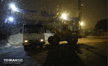 عملیات برف‌روبی در پایتخت 6