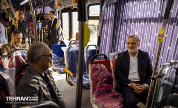 بازدید شهردار تهران از کارخانه خودروسازی «عقاب افشان» 9